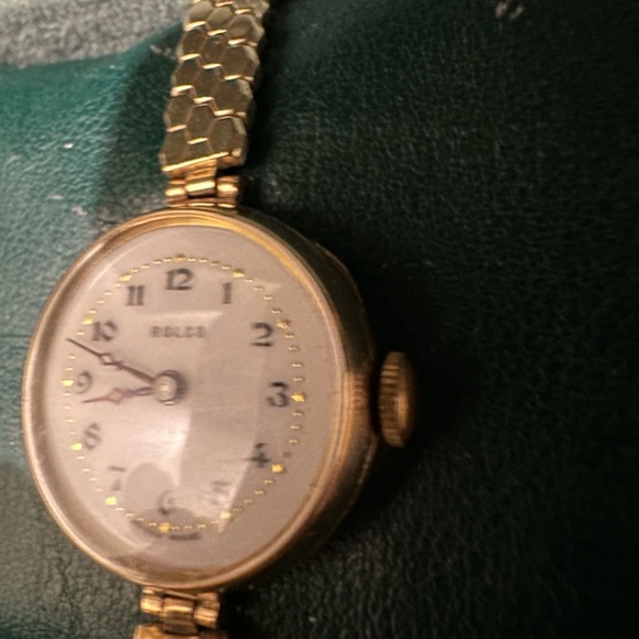 Rolex Rolco Ladies Solid Gold - Picture 3 of 9